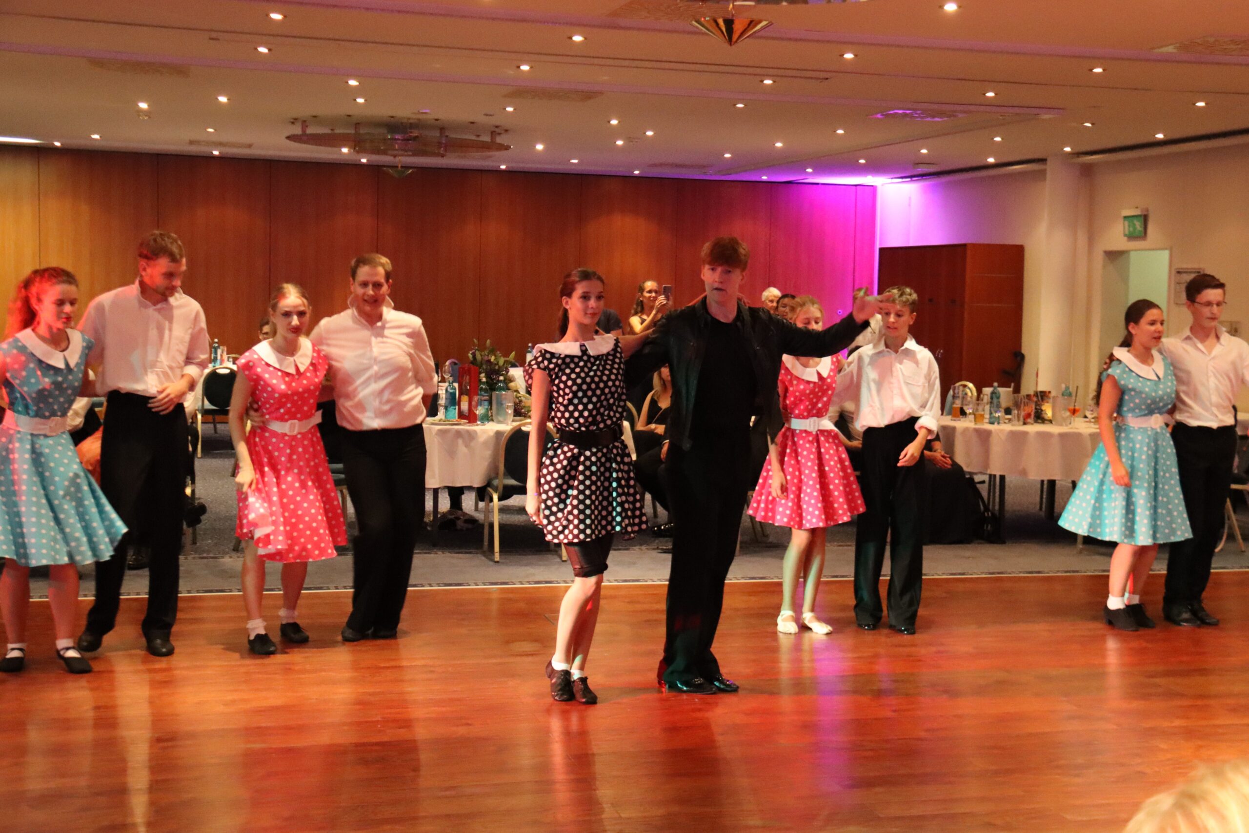 Grease Show Formation