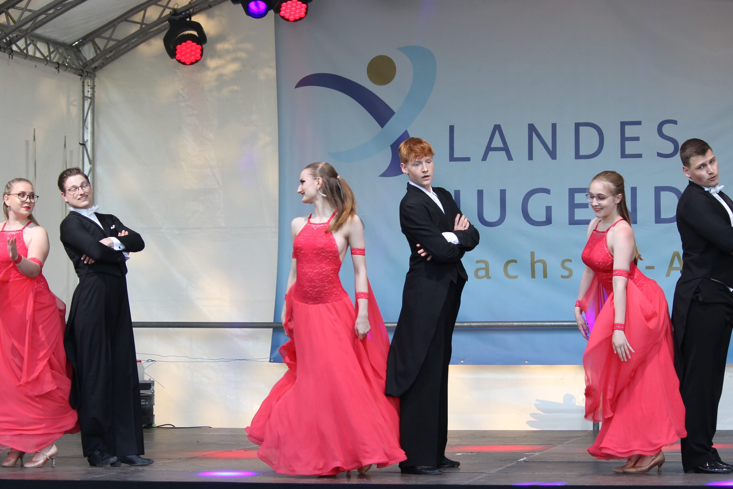 Showdance Standard Formation